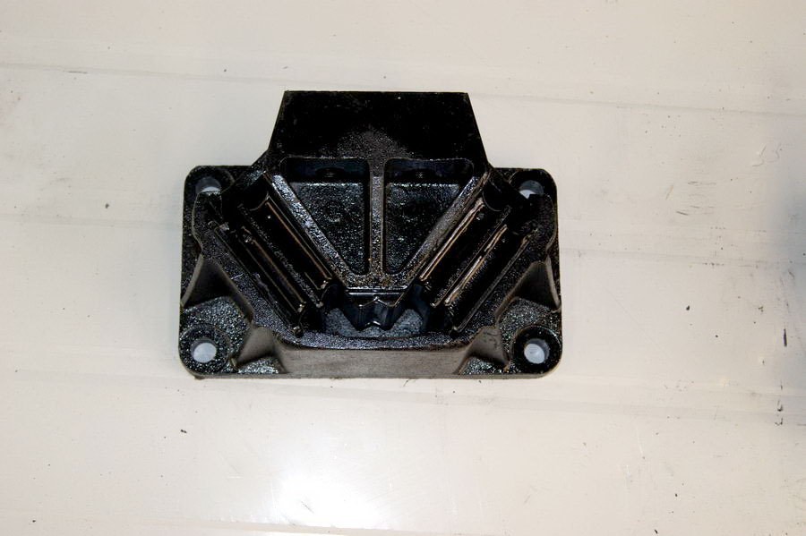 歐曼發(fā)動(dòng)機(jī)懸置H4101020003A0