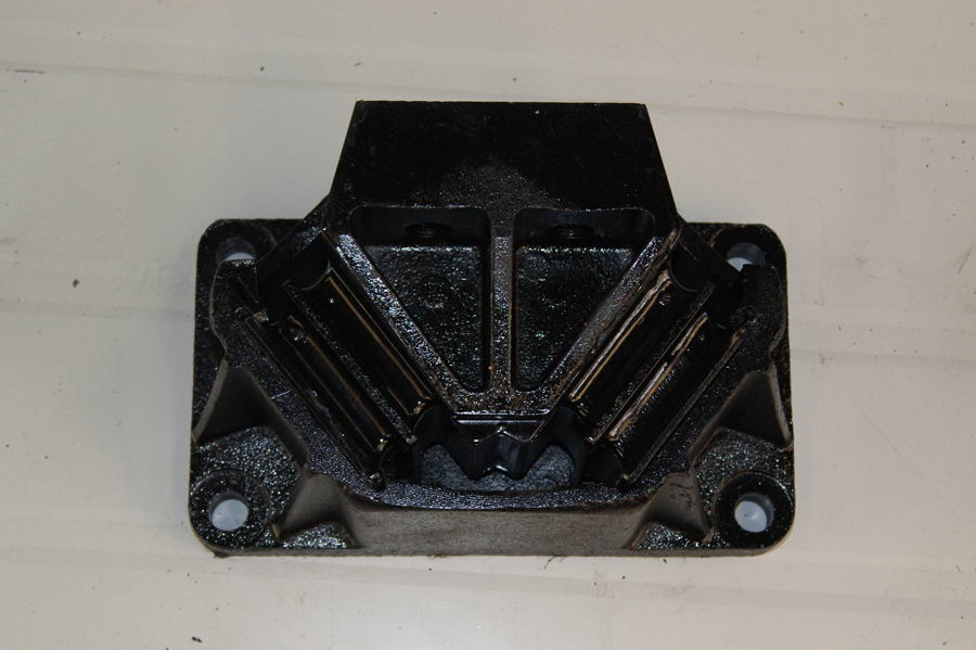 歐曼發(fā)動機懸置H4101021100A0