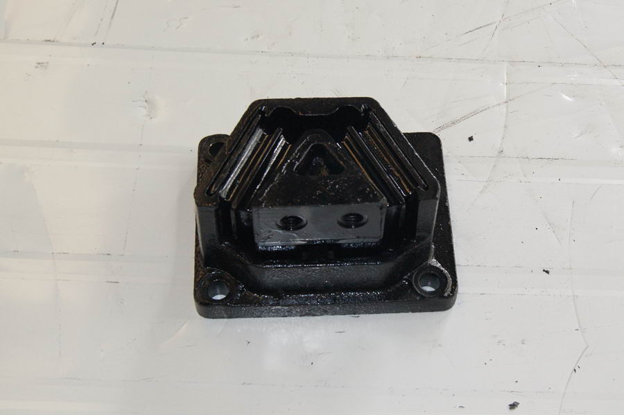 陜汽發(fā)動機懸置軟墊DZ95259590078