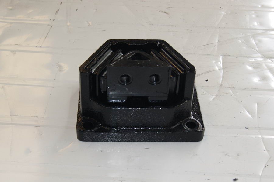 陜汽發(fā)動機懸置軟墊DZ95259590096