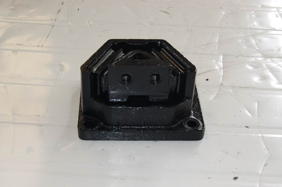 陜汽發(fā)動機懸置軟墊DZ95259590095